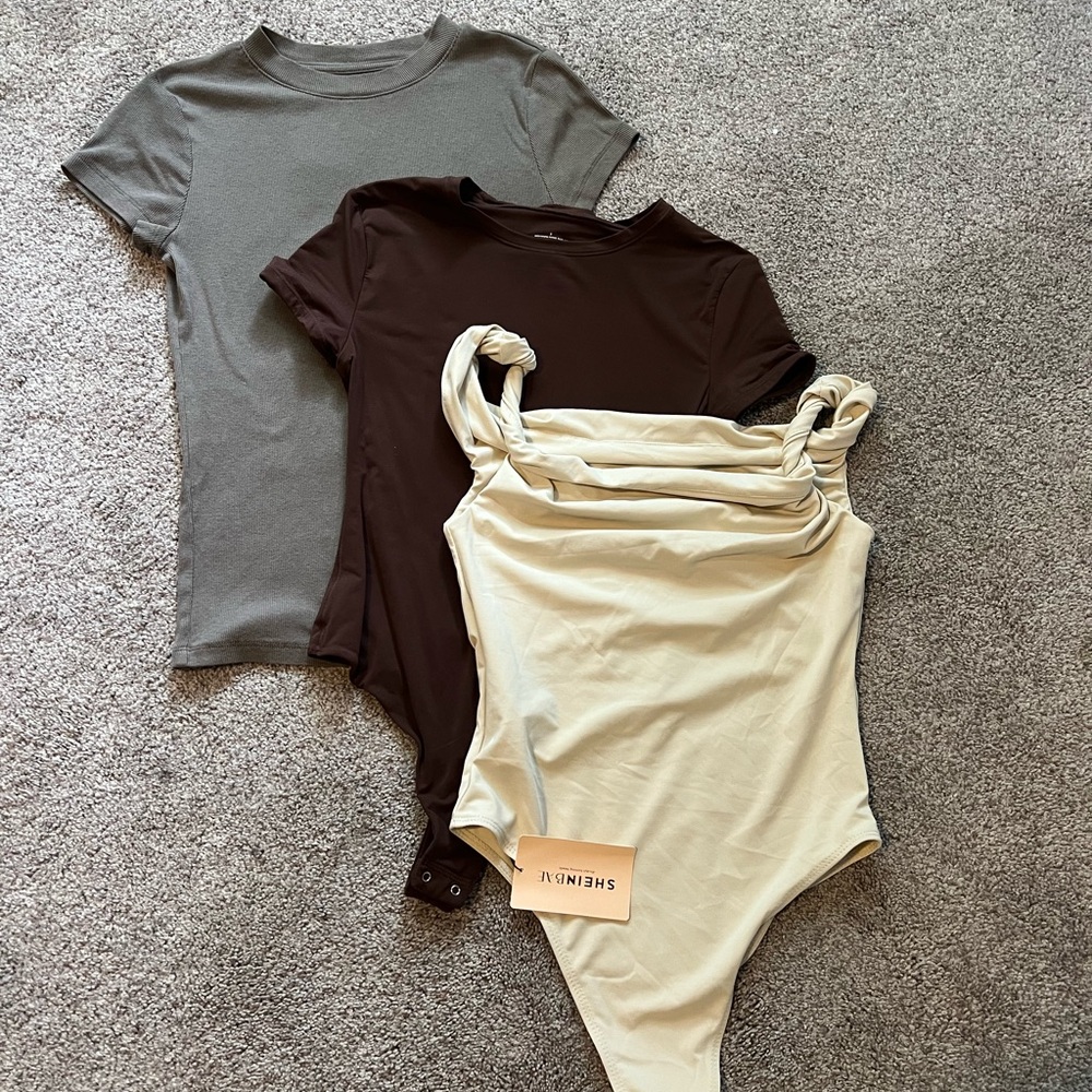 Neutral Top Bundle